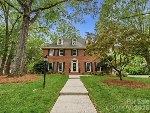 2506 Winding Oak Dr, Charlotte, NC 28270