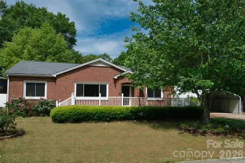 204 Clinton Ave, Clover, SC 29710