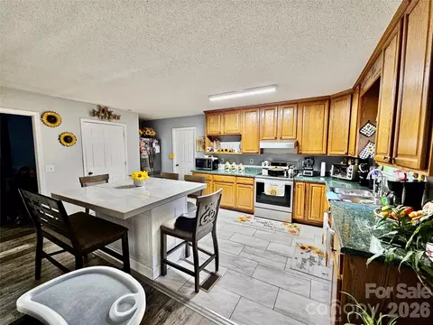 Kitchen - 16318 Sc Hwy 102 Hwy, Patrick, SC 29584 photo 5 of 5
