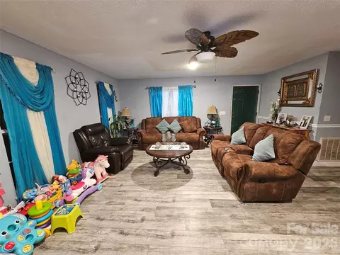 Living - 16318 Sc Hwy 102 Hwy, Patrick, SC 29584 photo 1 of 2
