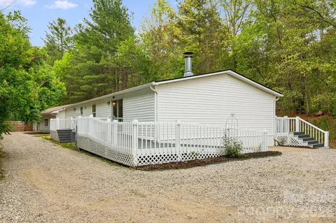 90 High Point Rd, Weaverville, NC 28787