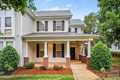 2065 Gable Way Ln, Matthews, NC 28104