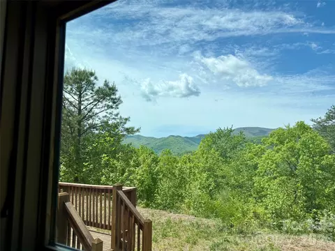 521 Duchess Dr, Sylva, NC 28779 photo 2