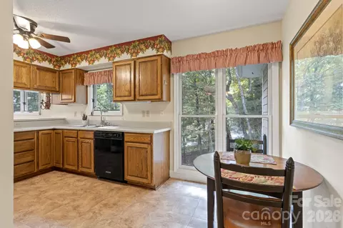 Kitchen - 320 Dawnbrook Dr, Flat Rock, NC 28731 photo 5 of 5