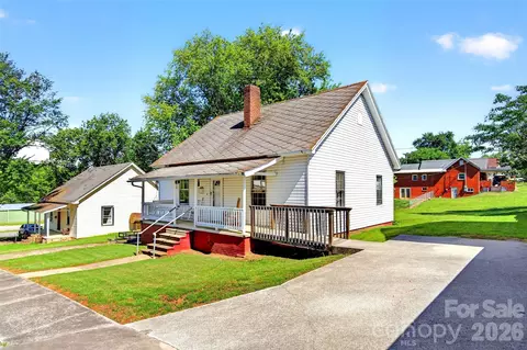 35 Second St, Marion, NC 28752