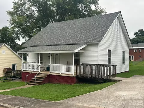 35 Second St, Marion, NC 28752
