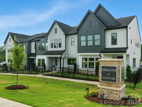 513 Nash St, Fort Mill, SC 29715