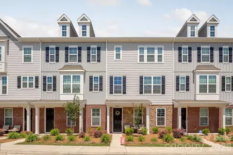 4358 Reed Creek Dr, Sherrills Ford, NC 28673