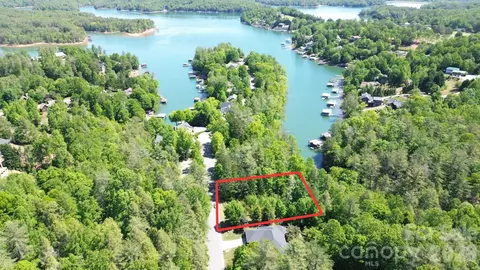 2 Lentz Landing Ln, Nebo, NC 28761
