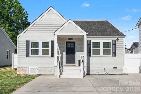3816 Freedom Dr, Charlotte, NC 28208