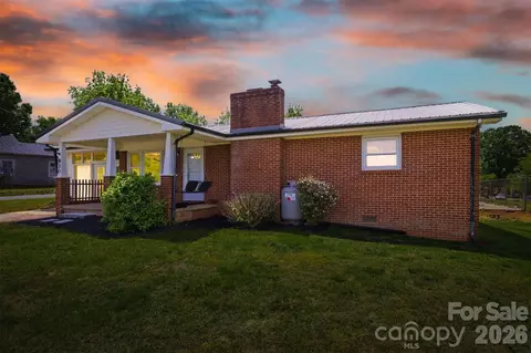 930 Enola Rd, Morganton, NC 28655