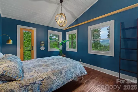 Bedroom - 75 Mountain View Rd, Sylva, NC 28779 photo 4 of 5
