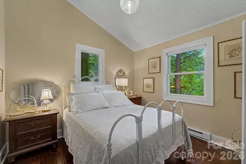Bedroom - 75 Mountain View Rd, Sylva, NC 28779 photo 3 of 5