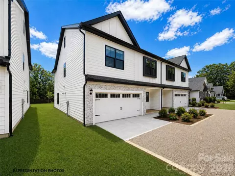 1224 N Sharon Amity Rd, Charlotte, NC 28211