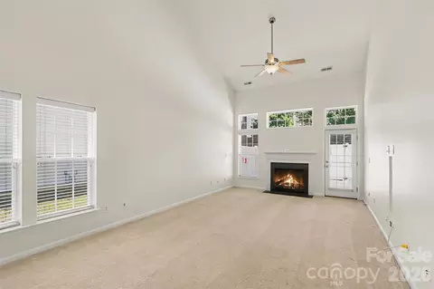 148 Cypress Landing Dr, Mooresville, NC 28117