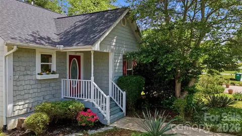 77 Lees Creek Rd, Asheville, NC 28806