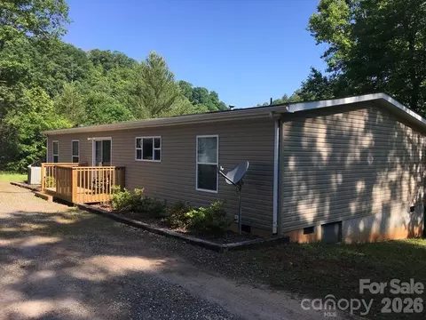 162 Stone Fly Drive Dr, Cullowhee, NC 28723