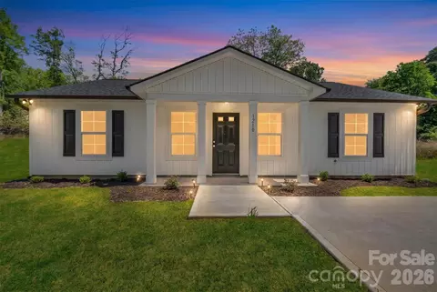 1210 Old Greenbriar Dr, Lancaster, SC 29720