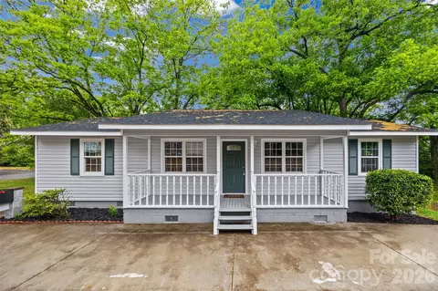 327 E Morrow Ave, Monroe, NC 28112