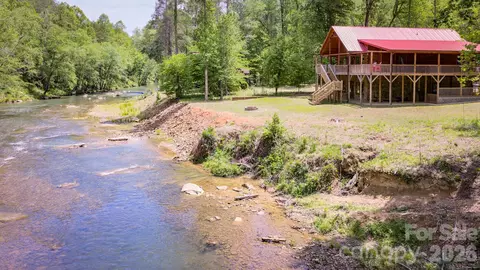371 Redbird Dr, Lake Lure, NC 28746