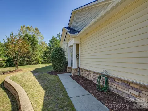 546 Pine Links Dr, Tega Cay, SC 29708 photo 3