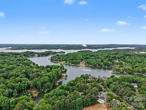 546 Pine Links Dr, Tega Cay, SC 29708 photo 8