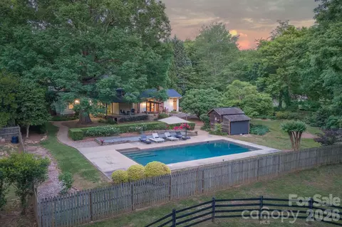 10915 Beatties Ford Rd, Huntersville, NC 28078