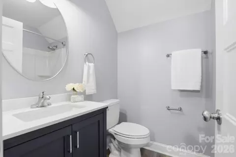 Bath - 1881 E Maiden Rd, Maiden, NC 28650 photo 2 of 3