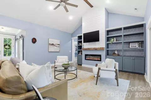 Living - 1881 E Maiden Rd, Maiden, NC 28650 photo 2 of 3