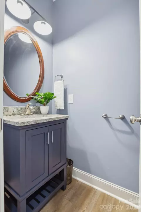 Bath - 1881 E Maiden Rd, Maiden, NC 28650 photo 3 of 3