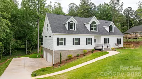 7006 Waterfront Pl, Granite Falls, NC 28630