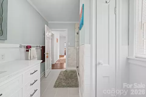 Bath - 2403 E Innes St, Salisbury, NC 28146 photo 3 of 4