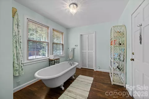 Bath - 2403 E Innes St, Salisbury, NC 28146 photo 1 of 4