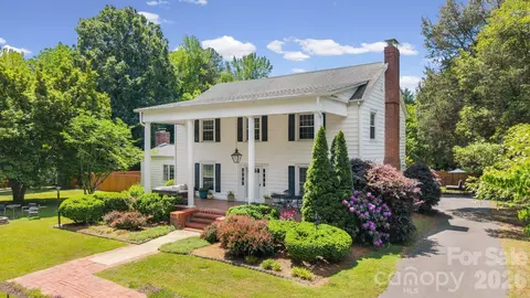 Exterior - 2403 E Innes St, Salisbury, NC 28146 photo 2 of 5