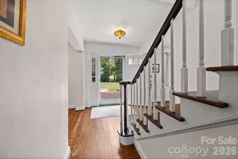 Entry Way - 2403 E Innes St, Salisbury, NC 28146 photo 2 of 6