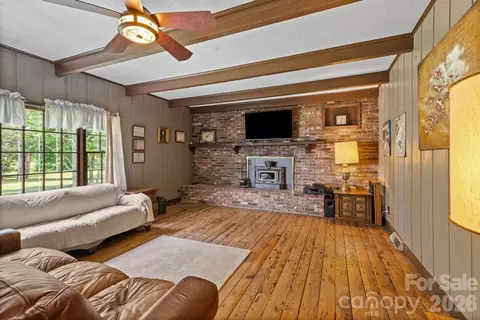 Living - 2403 E Innes St, Salisbury, NC 28146 photo 2 of 3