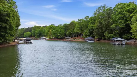 142 Seekirk Dr, Troutman, NC 28166