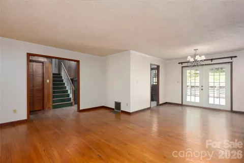 Living - 138 Stillwagon Ln, Cedar Mountain, NC 28718 photo 3 of 9