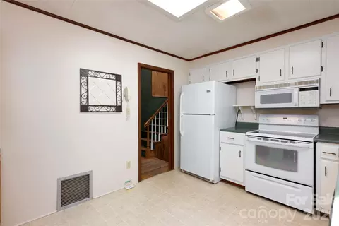 Kitchen - 138 Stillwagon Ln, Cedar Mountain, NC 28718 photo 3 of 3