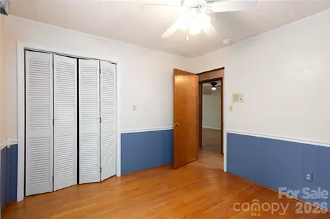 Bedroom - 138 Stillwagon Ln, Cedar Mountain, NC 28718 photo 3 of 5