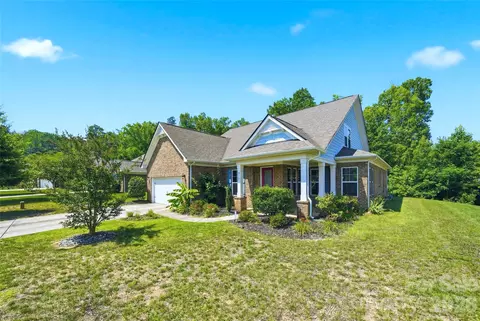 8759 Mullis Forest Ct, Mint Hill, NC 28227