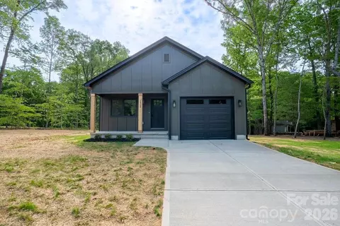 2424 Puetts Chapel Rd, Bessemer City, NC 28016