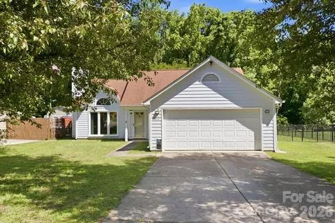 7614 Trotter Rd, Charlotte, NC 28216