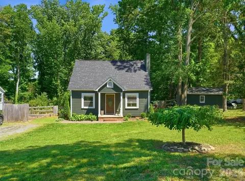 7131 Dorn Cir, Charlotte, NC 28212