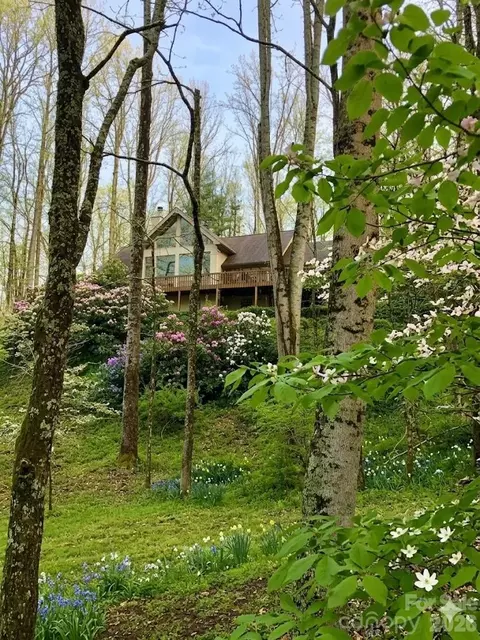 1551 Walnut Creek Rd, Waynesville, NC 28786
