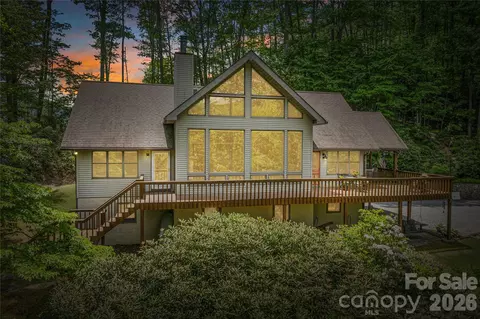 1551 Walnut Creek Rd, Waynesville, NC 28786