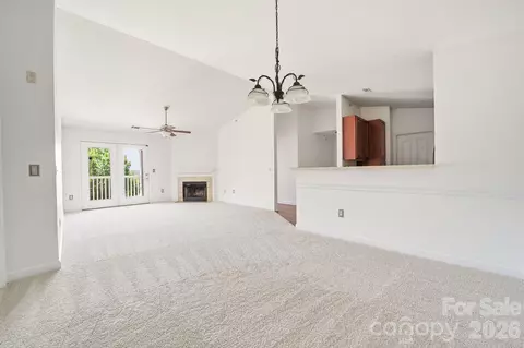 9976 Hyde Glen Ct, Charlotte, NC 28262