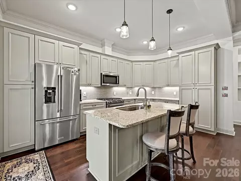 2006 Laney Pond Rd, Matthews, NC 28104