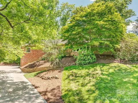 35 Dogwood Rd, Asheville, NC 28804