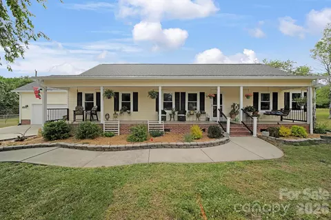 530 Calabash Rd, Clover, SC 29710